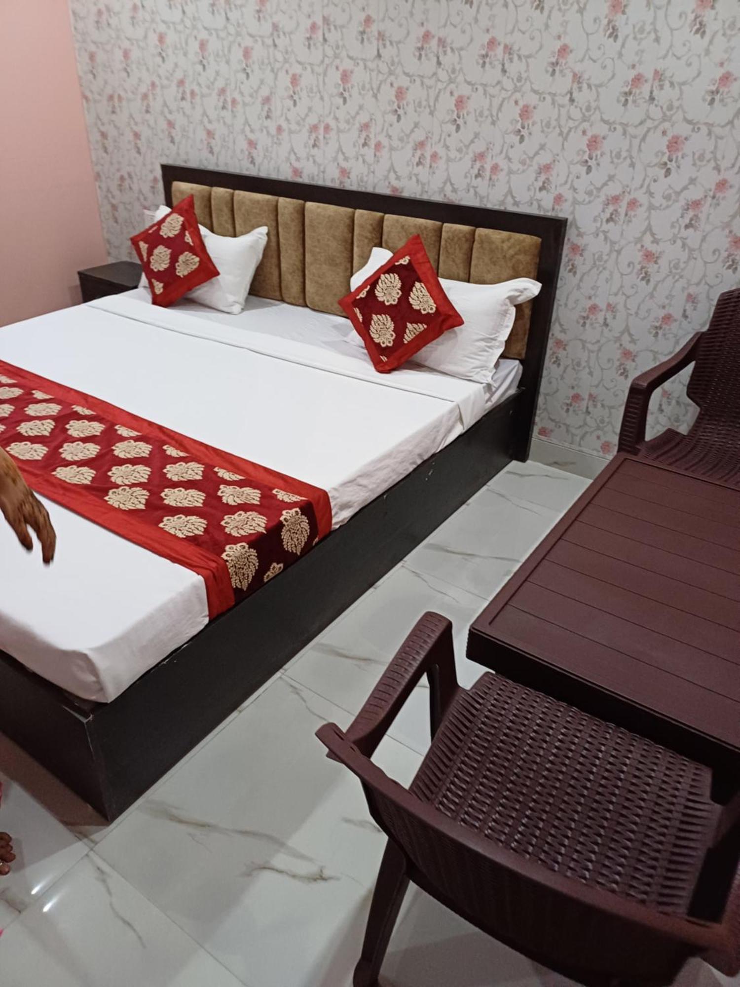 Baba Paying Guest House Varanasi Exteriör bild
